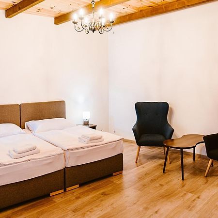 Sziklavendeghaz Aparthotel Veszprem Exterior photo