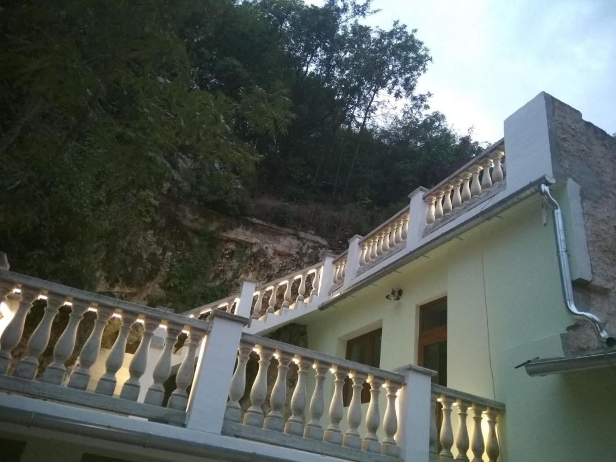 Sziklavendeghaz Aparthotel Veszprem Exterior photo