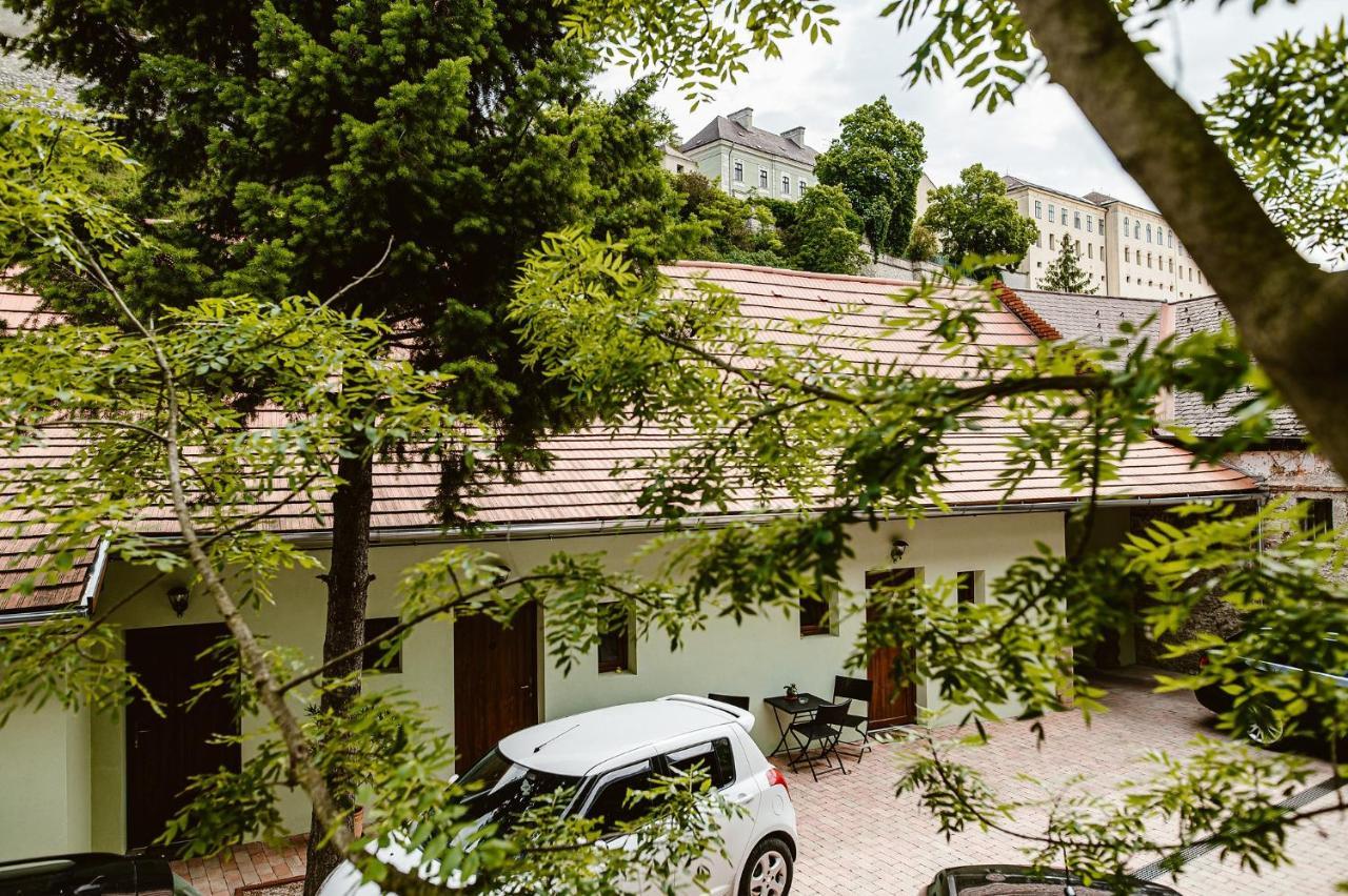 Sziklavendeghaz Aparthotel Veszprem Exterior photo