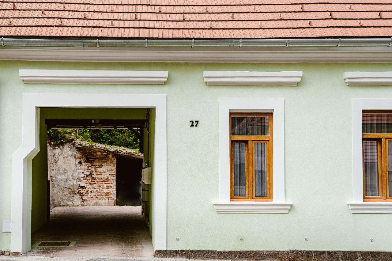 Sziklavendeghaz Aparthotel Veszprem Exterior photo